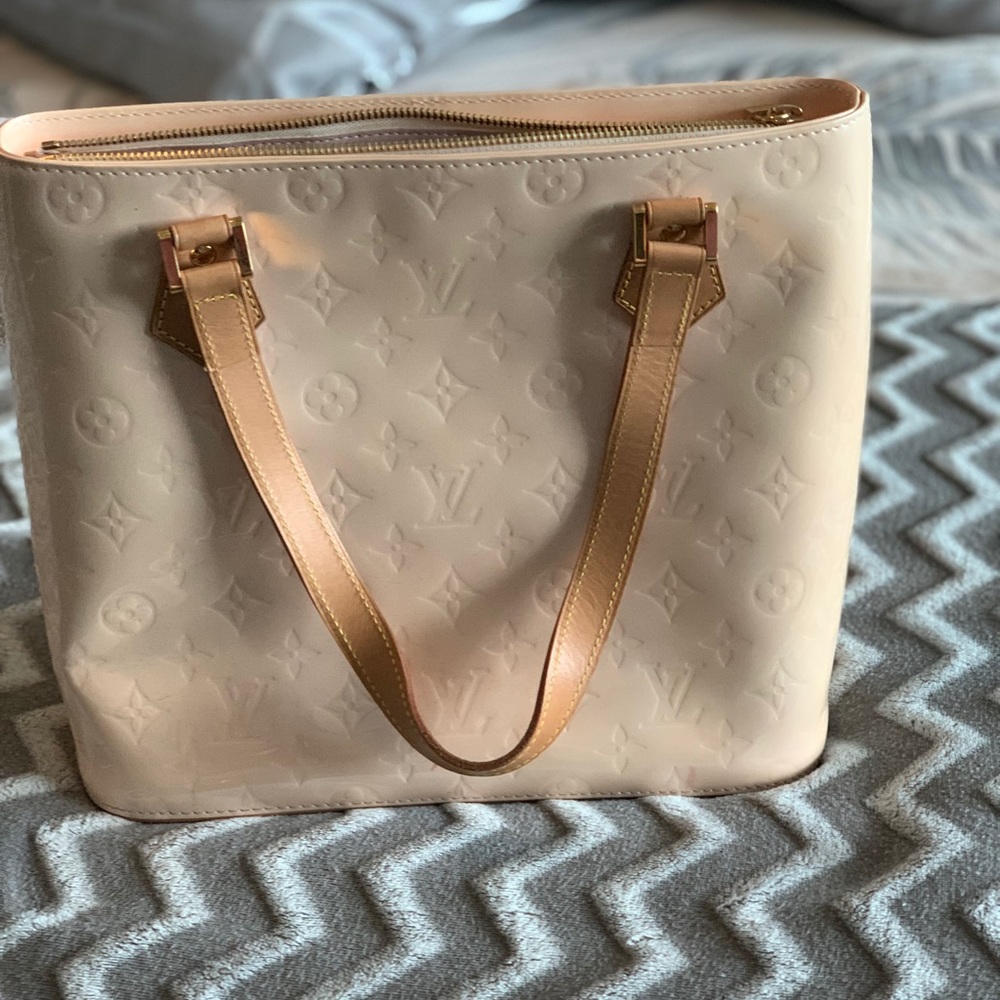 Louis Vuitton Leather Purse